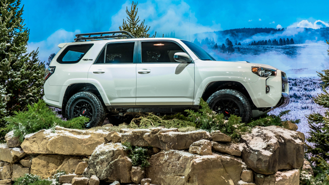 What Is The Best Used SUV An SUV Buyer s Guide Cover It Olive It 